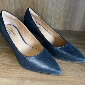 Clark's Indigo Black Pumps Size 8M